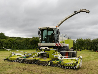 john-deere-6215r-commandpro